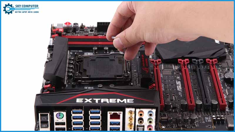 Dau-hieu-mainboard-may-tinh-sap-hong-1