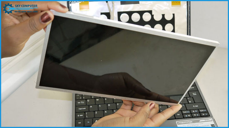 Nen-sua-man-hinh-may-tinh-cu-hay-mua-moi-loi-khuyen-tu-ky-thuat-vien-2