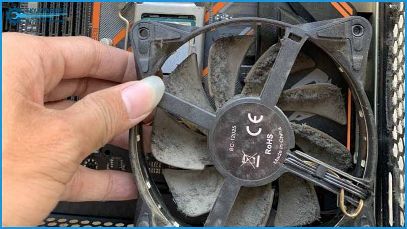 Vi-sao-nguon-may-tinh-de-ban-keu-to-bat-thuong-1