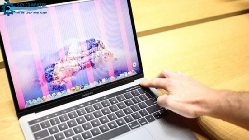 khac-phuc-loi-man-hinh-laptop-bi-soc