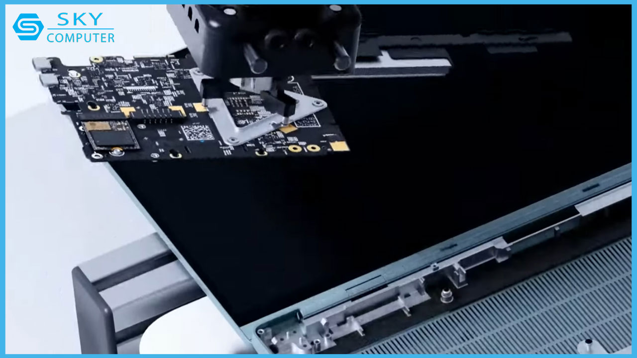 dell-tiet-lo-concept-may-tinh-luna-voi-thiet-ke-tu-den-tu-tuong-lai-2