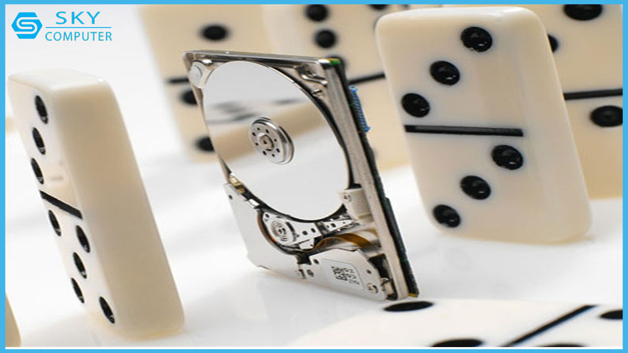 theo-dong-lich-su-cua-o-cung-tu-mot-chiec-bia-duc-lo-den-ssd-cua-hien-tai