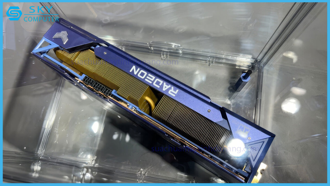 asus-ra-mat-radeon-rx-7900-xtx-4