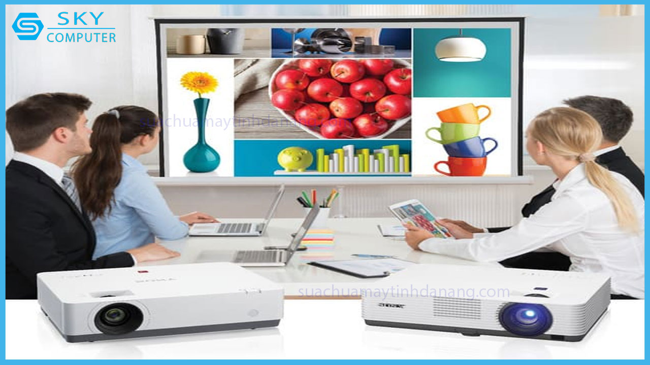 dac-diem-ve-do-phan-giai-may-chieu-va-kha-nang-hien-thi-4