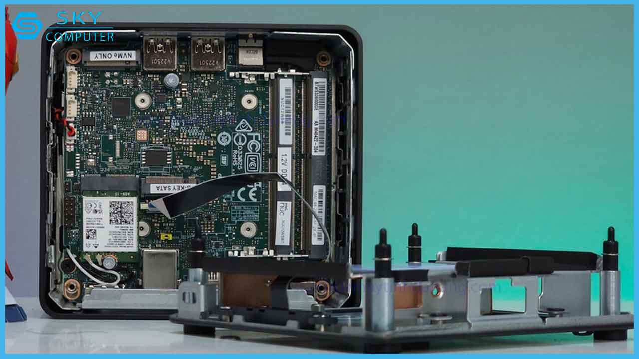 review-asus-nuc-12-pro-nuc12wshi7-3