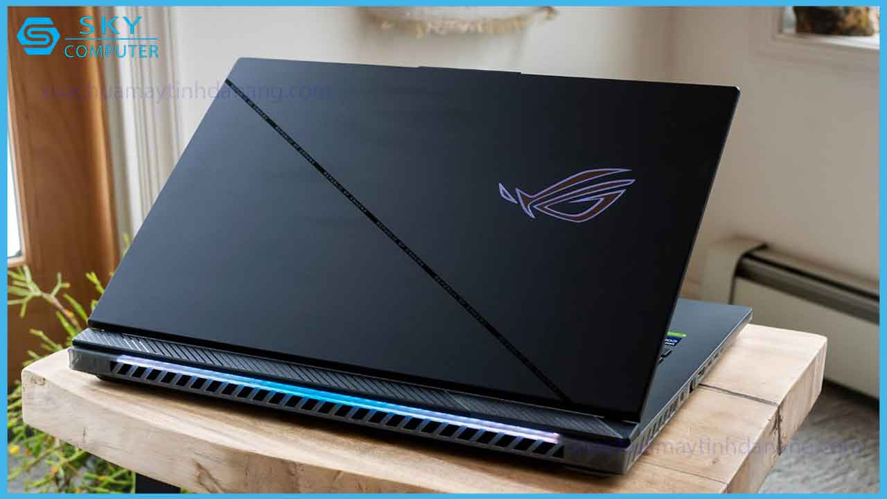 review-asus-rog-strix-scar-18-2024-laptop-gaming-tot-nhat-2
