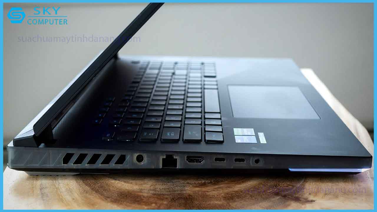 review-asus-rog-strix-scar-18-2024-laptop-gaming-tot-nhat-6