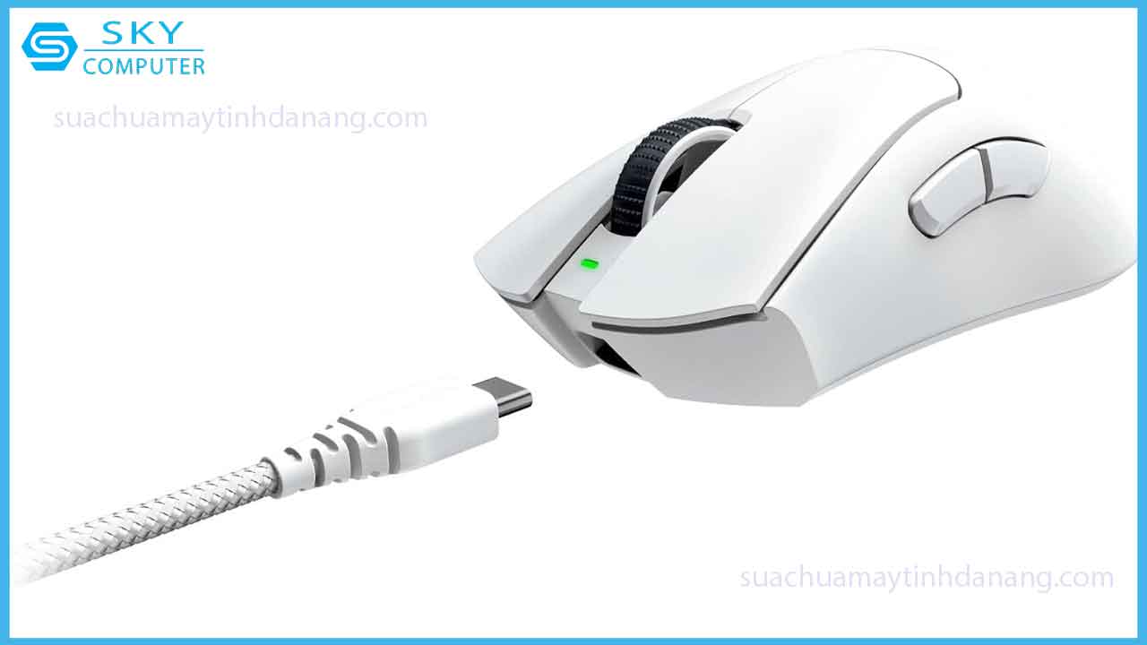 review-chuot-razer-deathadder-v3-pro-hieu-nang-thoai-mai-3