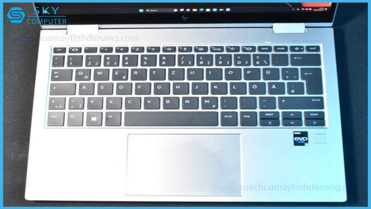 review-laptop-hp-elitebook-x360-830-g10-co-tinh-di-dong-cao-3