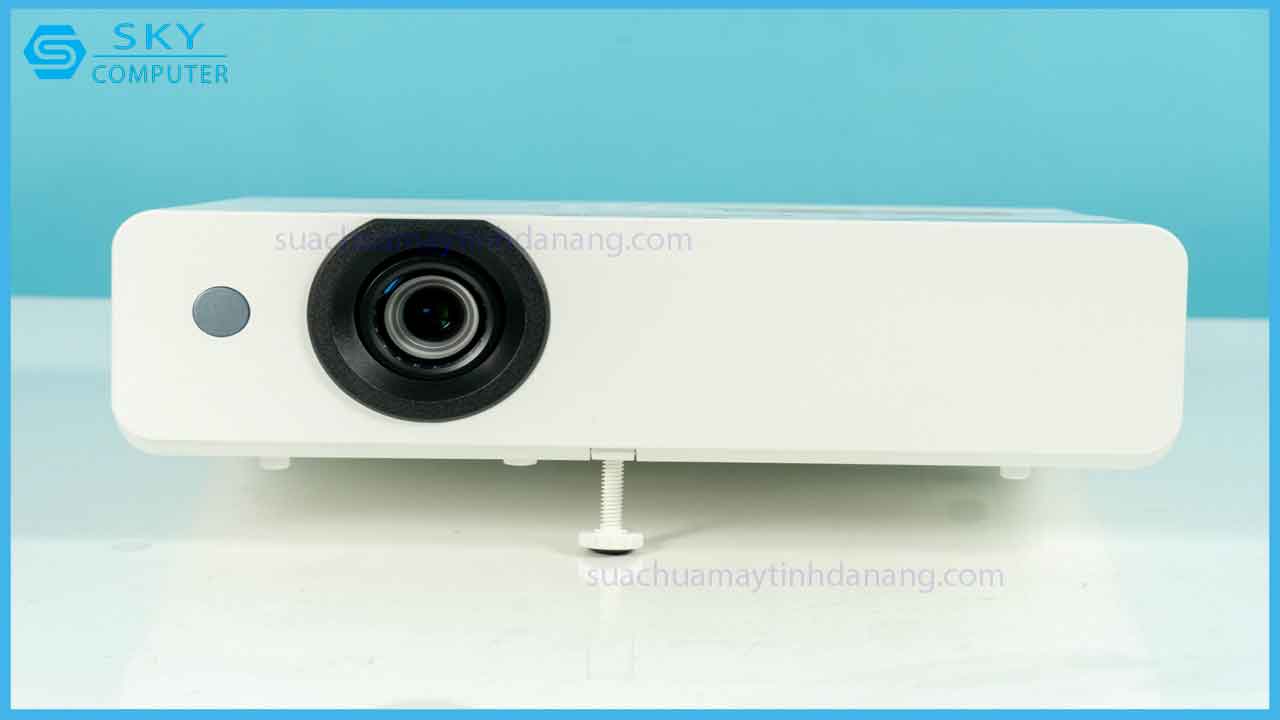 review-may-chieu-panasonic-pt-lb305-9