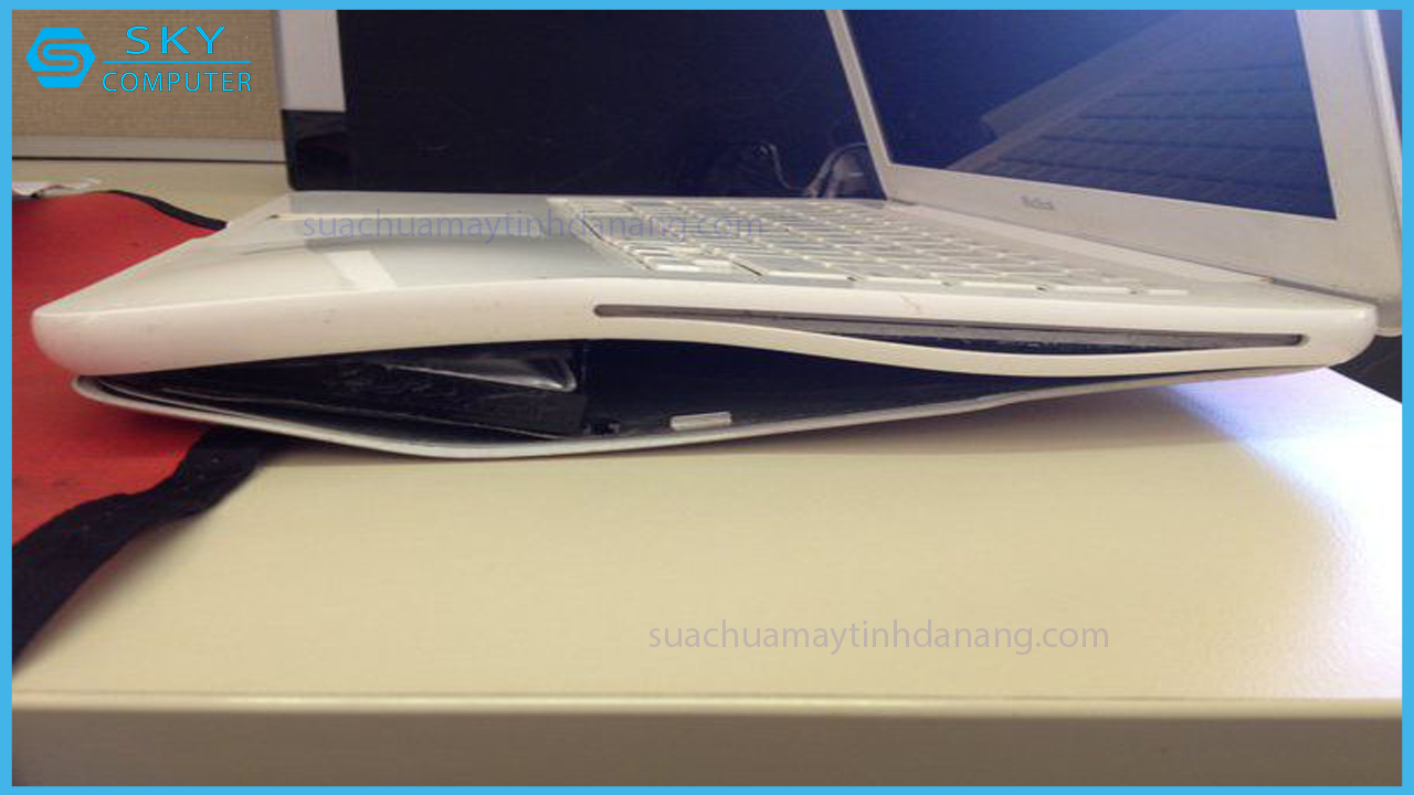 pin-laptop-bi-phong-co-no-khong-3-dieu-can-phai-lam-ngay_3