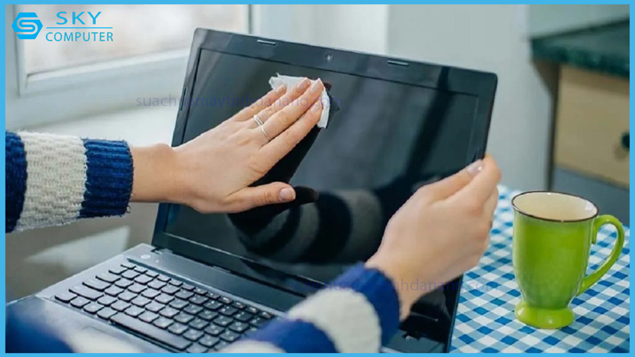 cach-khac-phuc-man-hinh-laptop-bi-am-hieu-qua-nhanh-chong_4