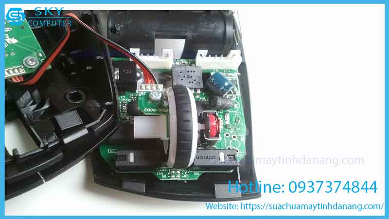 sua-chua-chuot-gaming-razer-lancehead-te-1