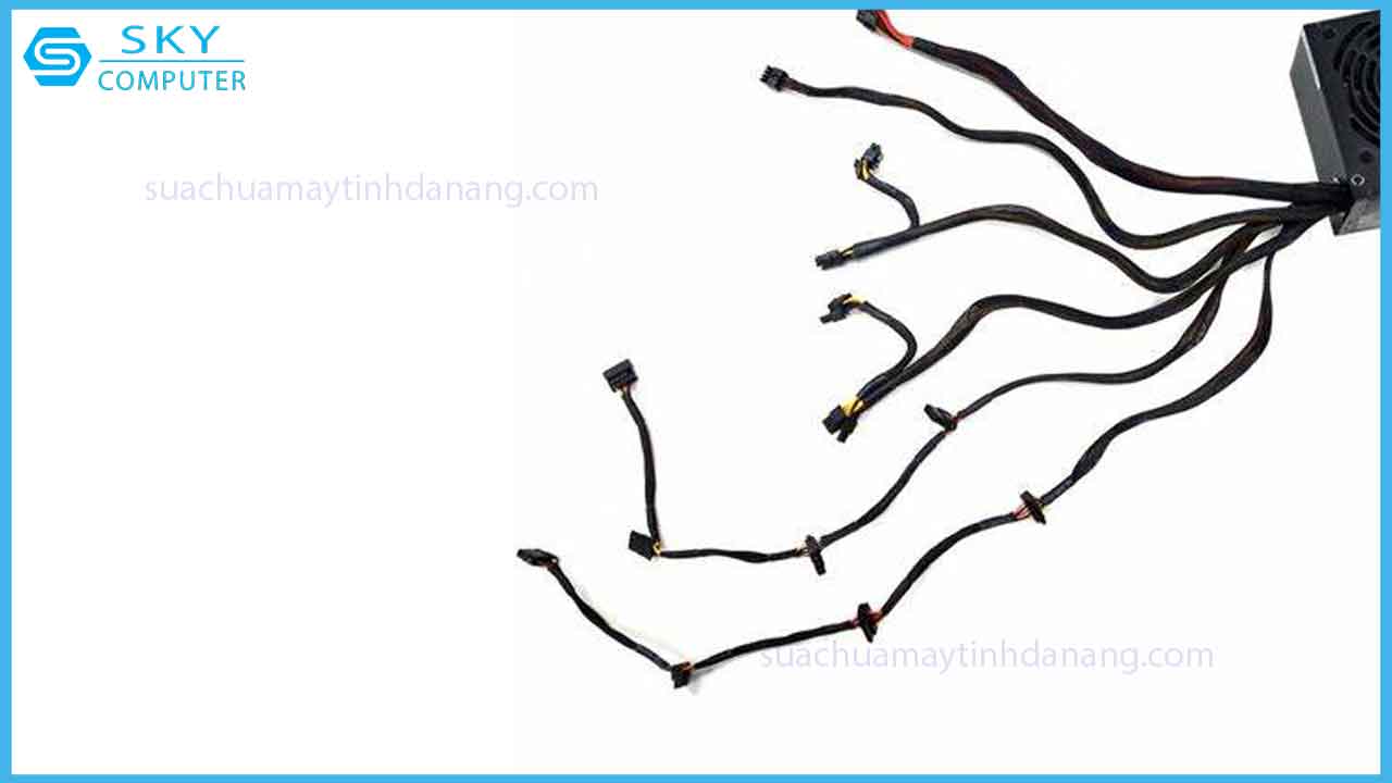 sua-chua-nguon-may-tinh-deepcool-dn650-650w_4