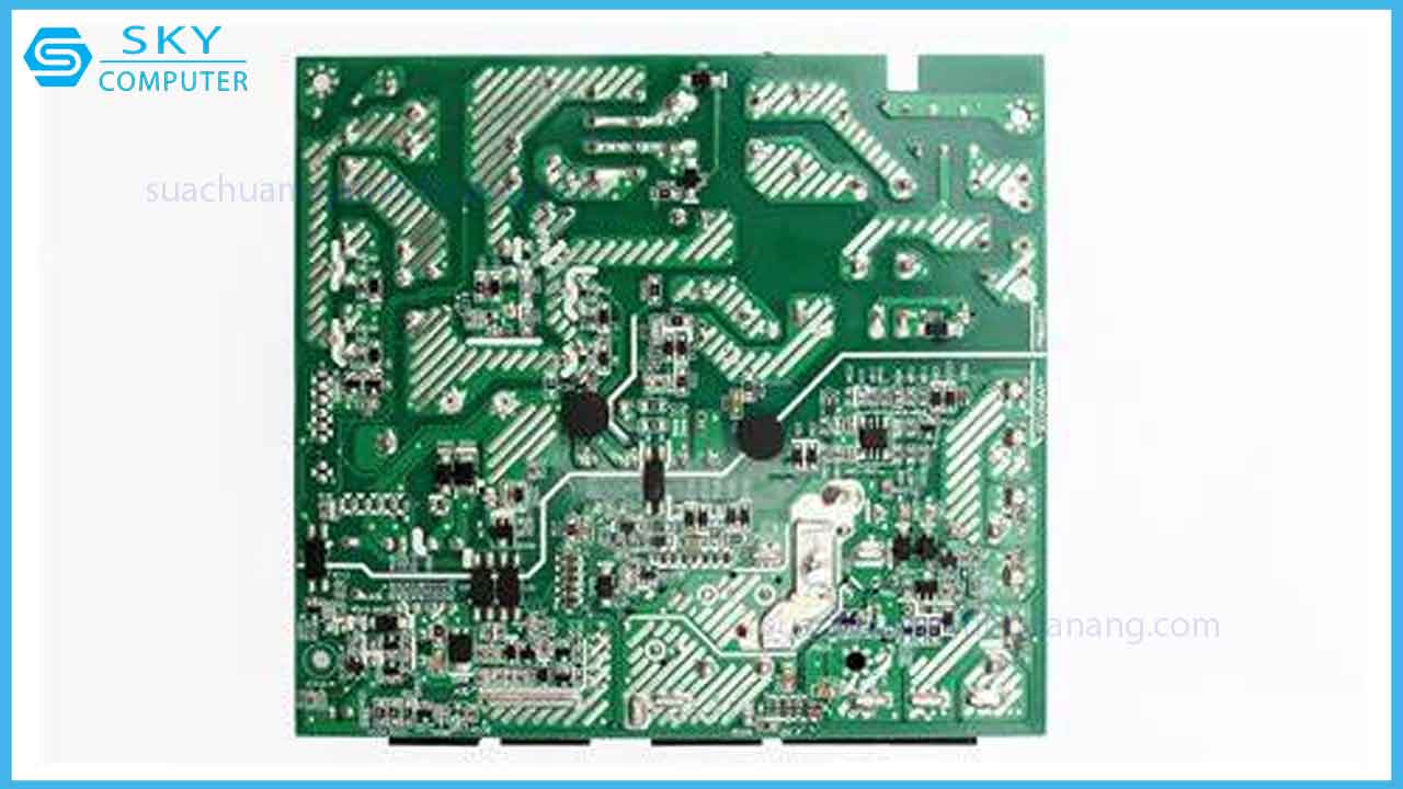 sua-chua-nguon-may-tinh-xpg-core-reactor-850w