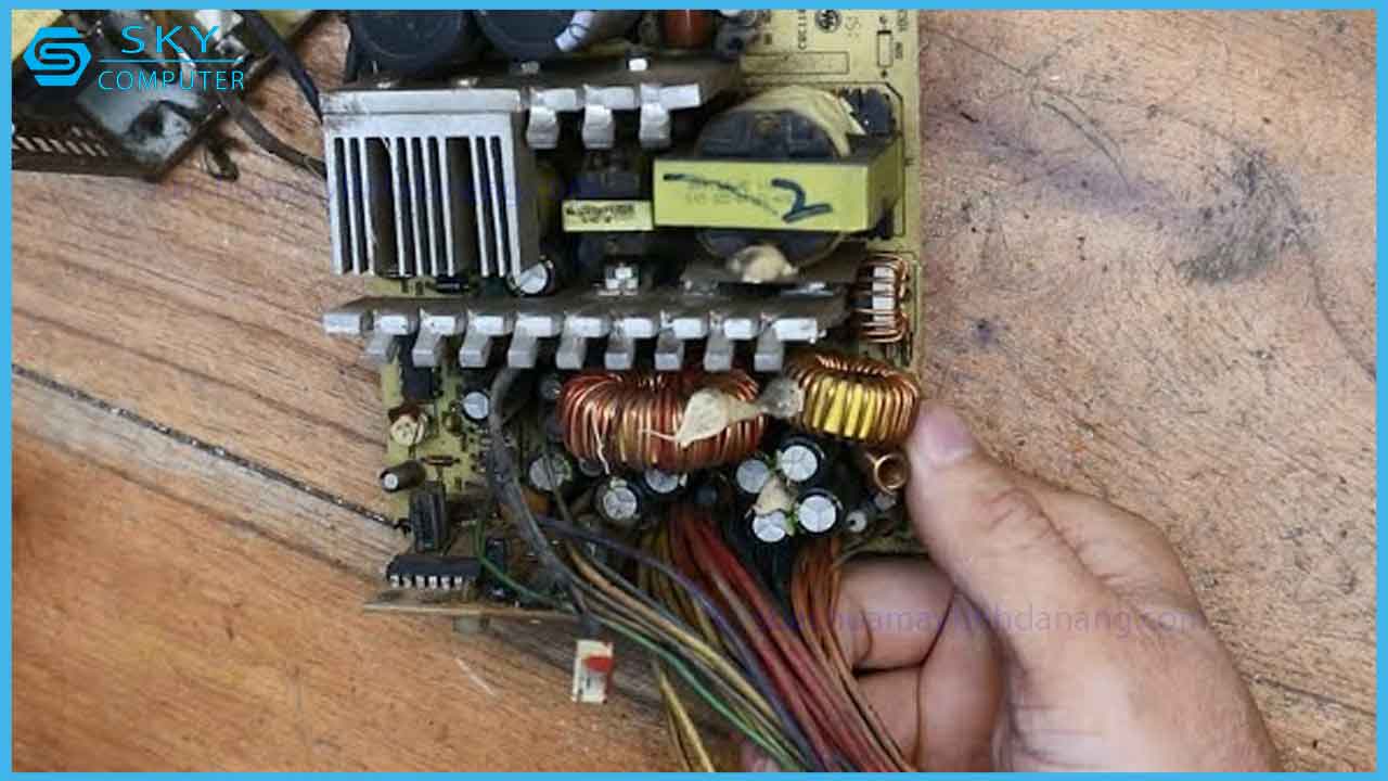 sua-chua-nguon-may-tinh-zalman-zm750-gt