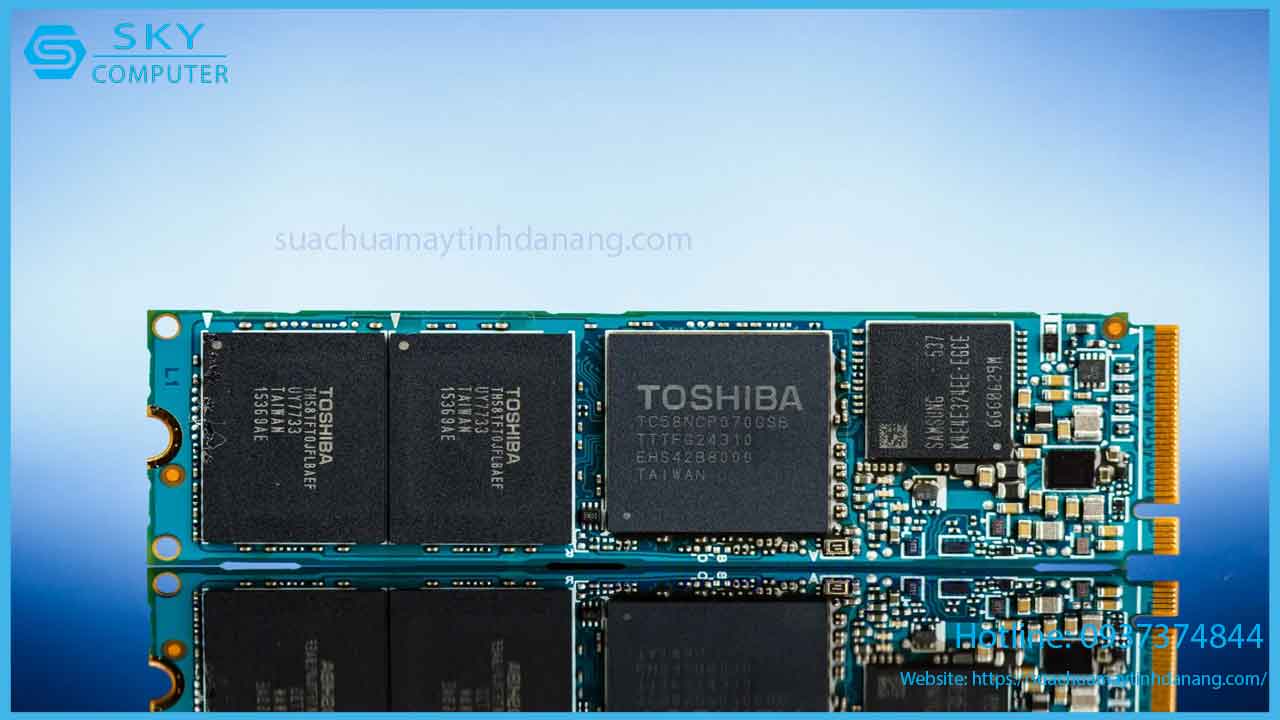 sua-chua-o-cung-ocz-rd400-1tb-nvme-2