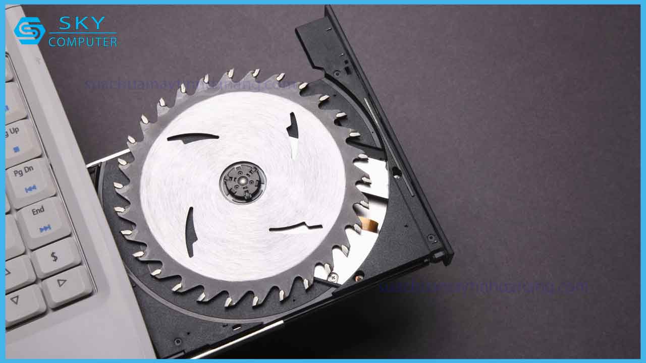 tim-hieu-cach-mo-o-dia-laptop-mot-cach-don-gian-va-de-dang