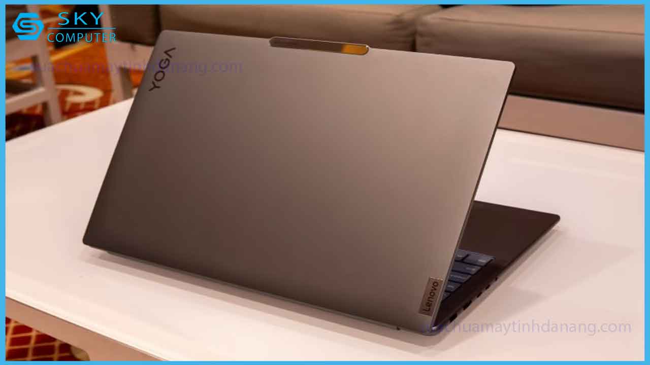 yoga-pro-9i-vs-macbook-pro-16-lua-chon-nao-cho-creator-1