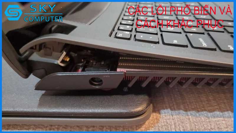 sua-chua-vo-laptop-dell-inspiron-11-3152-2