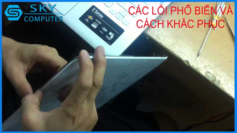 sua-chua-vo-laptop-dell-inspiron-15-5559-2