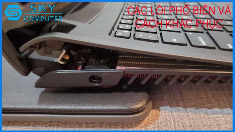 sua-chua-vo-laptop-dell-inspiron-15-7590-2