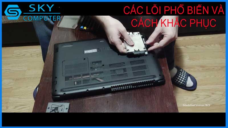 sua-chua-vo-laptop-msi-gaming-pulse-gl66-2