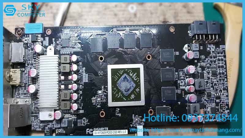sua-chua-card-man-hinh-intel-arc-a770m-1