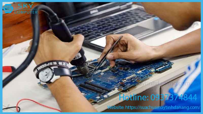 sua-chua-card-man-hinh-intel-arc-pro-a40-1