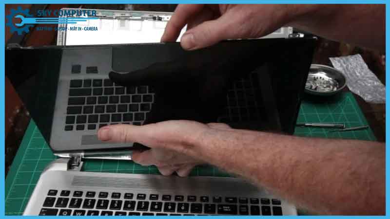 sua-chua-han-lai-cap-man-hinh-laptop-lenovo-tai-da-nang-2