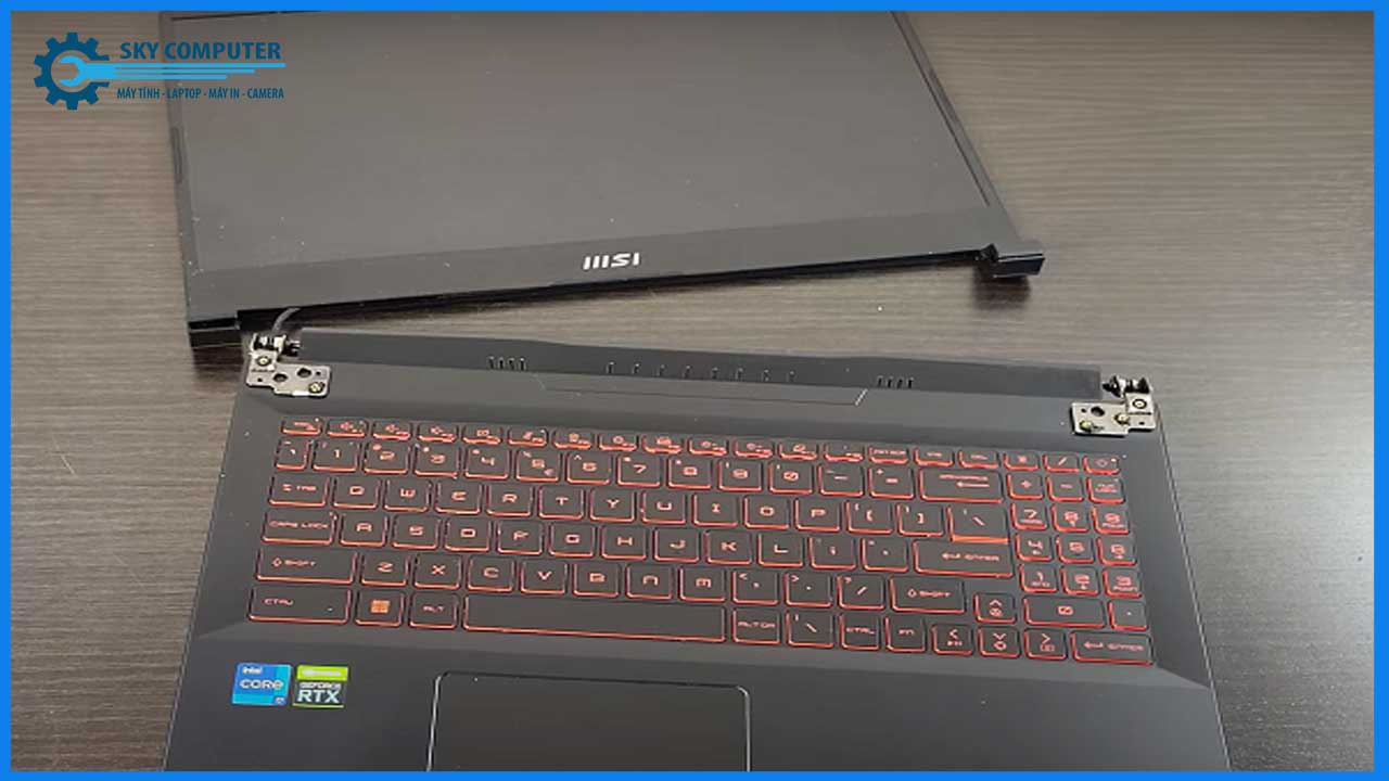 dich-vu-thay-ban-le-laptop-msi.0