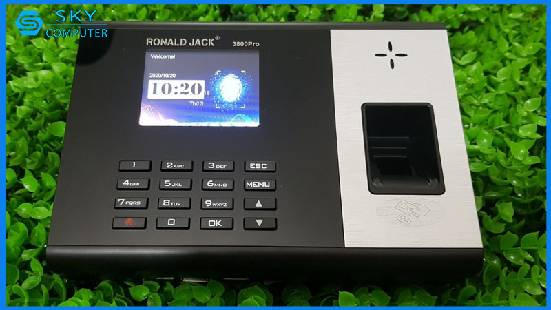 dich-vu-thi-cong-lap-dat-he-thong-may-cham-cong-ronald-jack