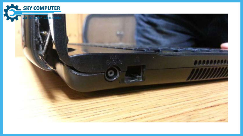 sua-chua-han-lai-ban-le-laptop-samsung-2