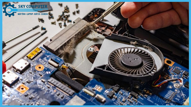 sua-quat-tan-nhiet-laptop-samsung-r480-2