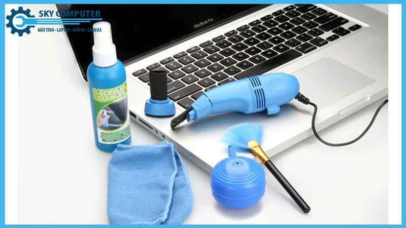 ve-sinh-laptop-lenovo-2