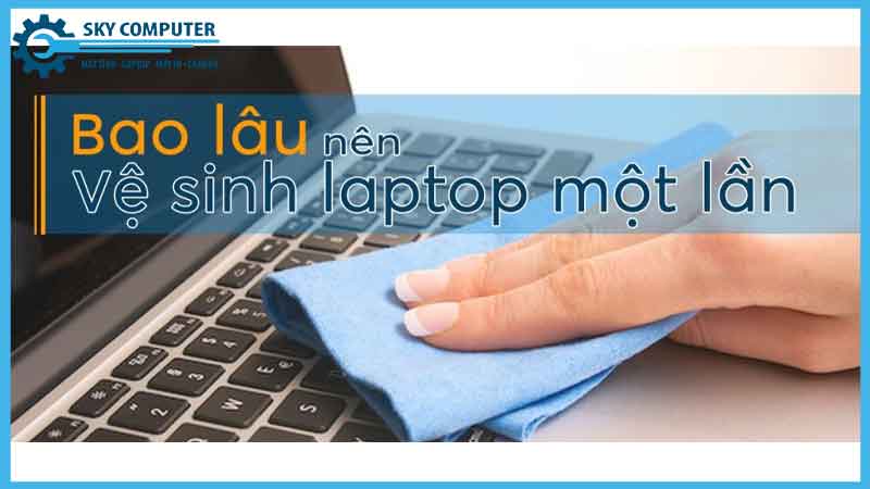 ve-sinh-laptop-sharp-2