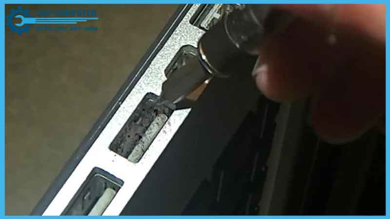 dich-vu-sua-chua-cong-ket-noi-laptop-usb4-2