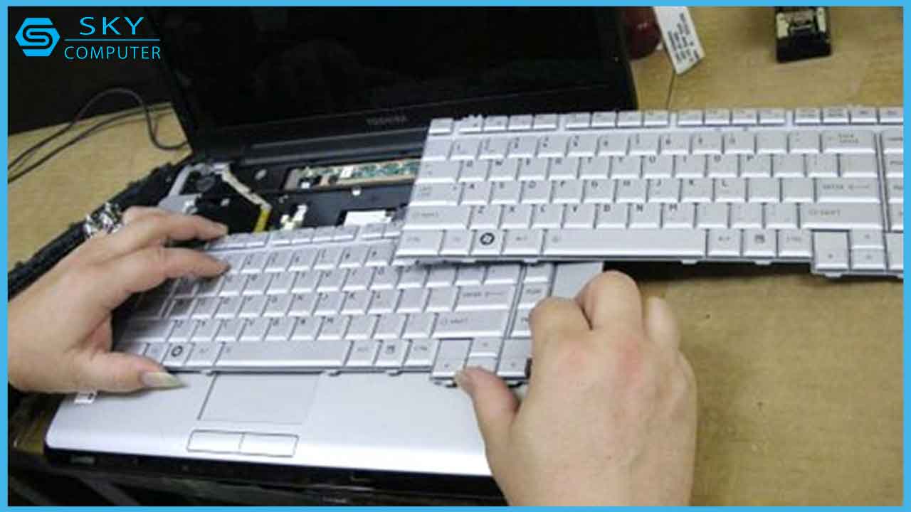 dich-vu-thay-ban-phim-laptop-fujitsu-da-nang_2