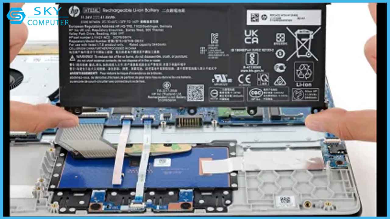 dich-vu-thay-pin-laptop-huawei-da-nang-1