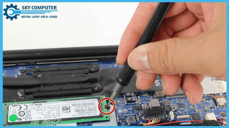 sua-chua-o-cung-ssd-kingston-nv3-pcie-4-0-nvme-4tb-3